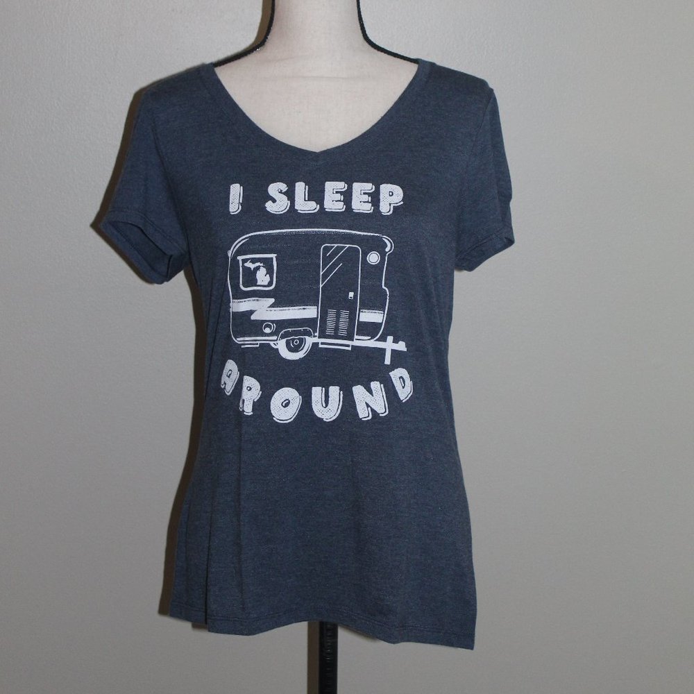 District Made Women's Shirt Size Medium